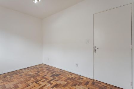 Quarto 1 de apartamento para alugar com 2 quartos, 57m² em Jardim Sabará, Porto Alegre
