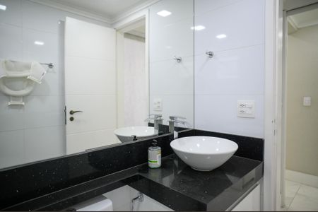 Apartamento para alugar com 85m², 2 quartos e 2 vagasBanheiro Social