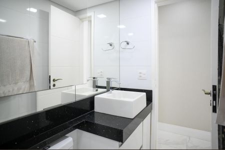 Apartamento para alugar com 85m², 2 quartos e 2 vagasBanheiro Quarto 2 - Suite