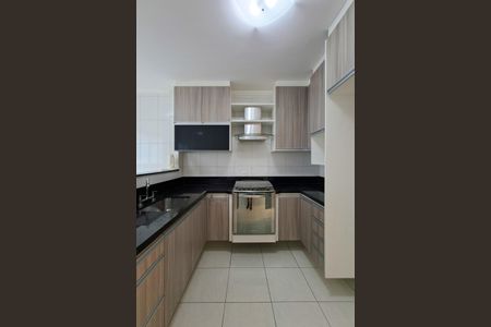 Apartamento para alugar com 82m², 2 quartos e 2 vagas Apartamento para alugar com 82m², 2 quartos e 2 vagasCozinha