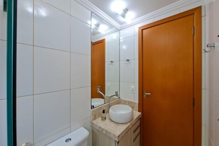 Apartamento para alugar com 82m², 2 quartos e 2 vagas Apartamento para alugar com 82m², 2 quartos e 2 vagasBanheiro da Suíte