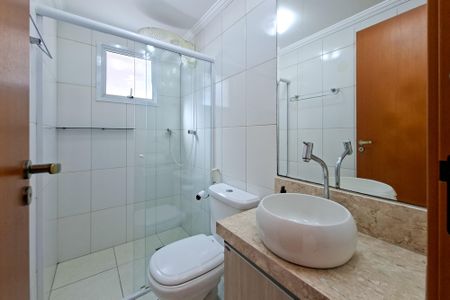 Apartamento para alugar com 82m², 2 quartos e 2 vagas Apartamento para alugar com 82m², 2 quartos e 2 vagasBanheiro da Suíte