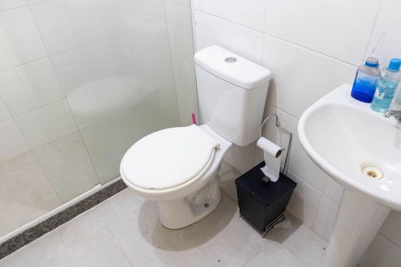 Casa para alugar com 150m², 2 quartos e 1 vaga Casa para alugar com 150m², 2 quartos e 1 vagaBanheiro 2