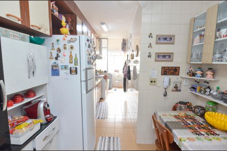 Apartamento à venda com 170m², 3 quartos e 1 vaga Apartamento à venda com 170m², 3 quartos e 1 vagaCozinha