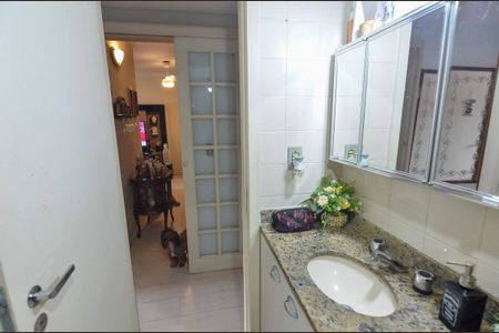 Apartamento à venda com 170m², 3 quartos e 1 vaga Apartamento à venda com 170m², 3 quartos e 1 vagaBanheiro 1