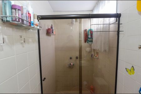 Apartamento à venda com 170m², 3 quartos e 1 vaga Apartamento à venda com 170m², 3 quartos e 1 vagaBanheiro 2