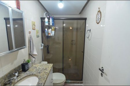 Apartamento à venda com 170m², 3 quartos e 1 vaga Apartamento à venda com 170m², 3 quartos e 1 vagaBanheiro 1