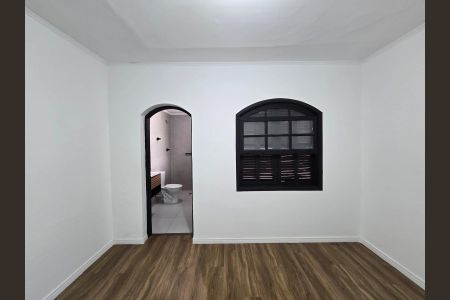 Casa à venda com 130m², 2 quartos e 1 vaga Casa à venda com 130m², 2 quartos e 1 vagaQuarto 02 com Varanda