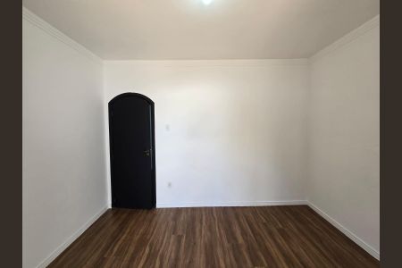 Casa à venda com 130m², 2 quartos e 1 vaga Casa à venda com 130m², 2 quartos e 1 vagaQuarto 02 com Varanda