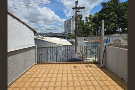 Casa à venda com 130m², 2 quartos e 1 vaga Casa à venda com 130m², 2 quartos e 1 vagaQuarto 02 com Varanda