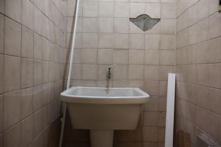 Casa à venda com 130m², 2 quartos e 1 vagaÁrea de Serviço