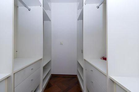 Apartamento para alugar com 147m², 3 quartos e 3 vagas