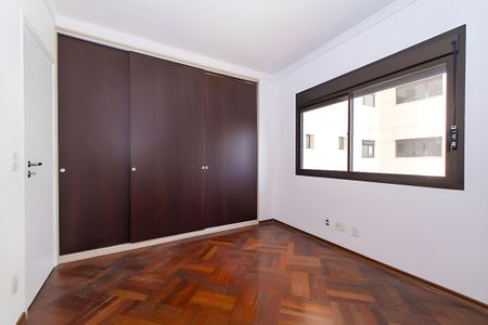 Apartamento para alugar com 147m², 3 quartos e 3 vagas