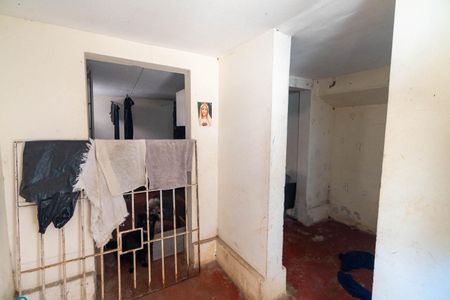 Casa à venda com 217m², 2 quartos e 1 vagaPorão