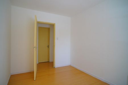 Quarto 1 de apartamento para alugar com 2 quartos, 60m² em Humaitá, Porto Alegre