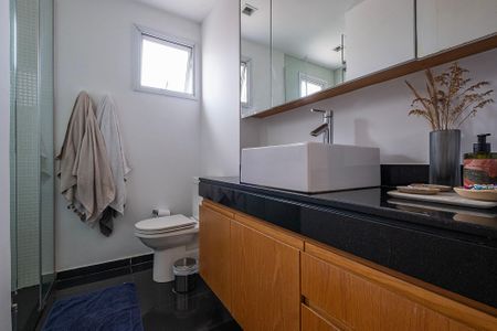 Apartamento à venda com 84m², 2 quartos e 2 vagas Apartamento à venda com 84m², 2 quartos e 2 vagasSuíte