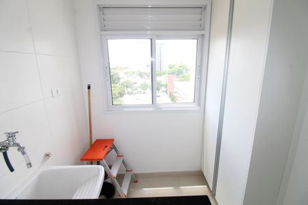 Apartamento para alugar com 65m², 2 quartos e 1 vagaÁrea de Serviço