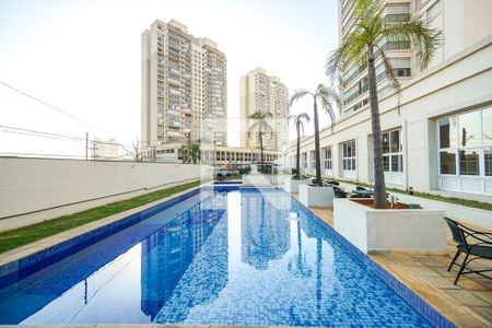 Apartamento à venda com 99m², 3 quartos e 2 vagasÁrea Comum - Piscina 