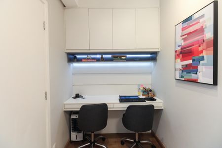 Apartamento à venda com 99m², 3 quartos e 2 vagasSuíte 