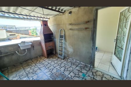 Casa para alugar com 183m², 3 quartos e 1 vagaÁrea de serviço e churrasqueira 