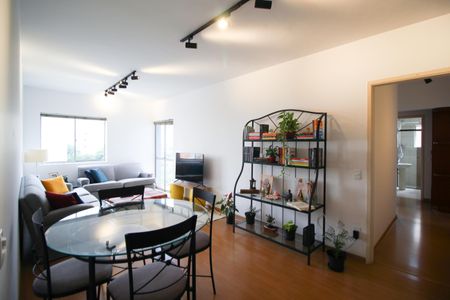 Sala de apartamento para alugar com 2 quartos, 90m² em Vila Olímpia, São Paulo