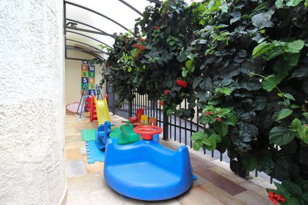 Apartamento para alugar com 90m², 2 quartos e 1 vagaÁrea comum - Playground