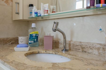 Casa de condomínio à venda com 124m², 3 quartos e 3 vagasBanheiro da Suíte