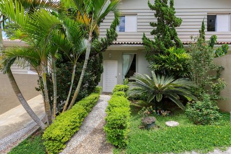 Casa de condomínio à venda com 124m², 3 quartos e 3 vagasFachada
