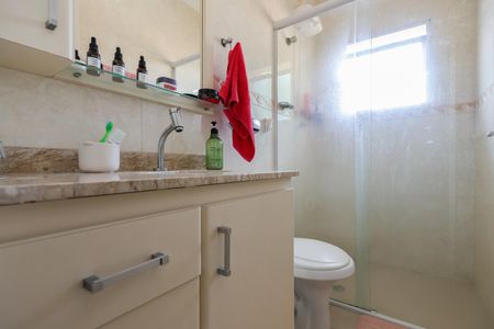 Casa de condomínio à venda com 124m², 3 quartos e 3 vagasBanheiro