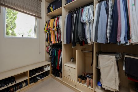 Casa de condomínio à venda com 124m², 3 quartos e 3 vagasCloset da Suíte