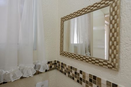 Casa de condomínio à venda com 124m², 3 quartos e 3 vagasLavabo