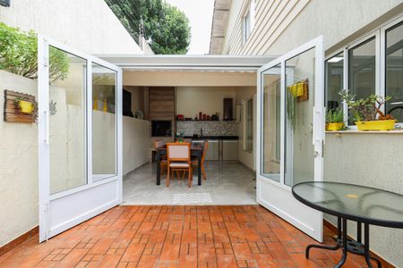 Casa de condomínio à venda com 124m², 3 quartos e 3 vagasÁrea externa