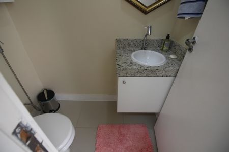 Casa de condomínio à venda com 100m², 3 quartos e 1 vagaLavabo