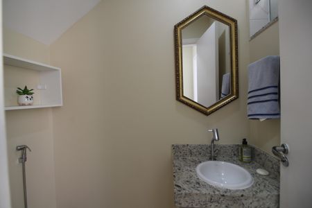 Casa de condomínio à venda com 100m², 3 quartos e 1 vagaLavabo