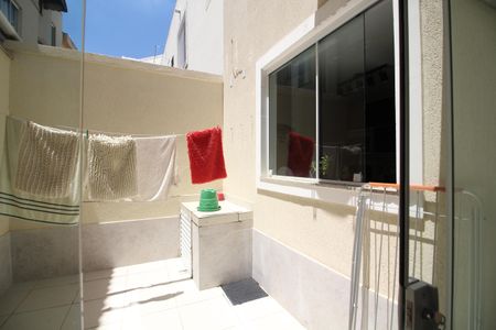 Casa de condomínio à venda com 100m², 3 quartos e 1 vagaÁrea de Serviço