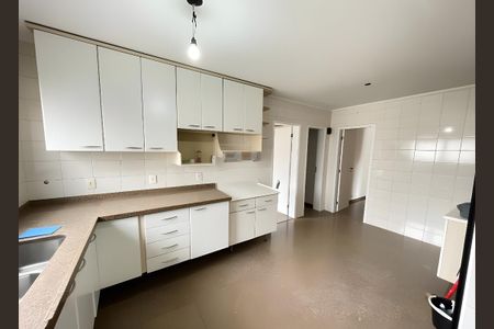Apartamento para alugar com 4 quartos, 202m² em Perdizes, São Paulo