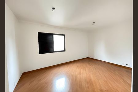 Apartamento para alugar com 202m², 4 quartos e 3 vagas