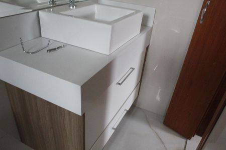 Apartamento para alugar com 60m², 2 quartos e 1 vagaBanheiro Social