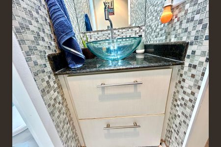 Apartamento à venda com 61m², 3 quartos e 1 vagaBanheiro 1