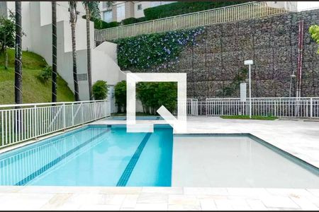 Apartamento à venda com 61m², 3 quartos e 1 vagaÁrea comum - Piscina