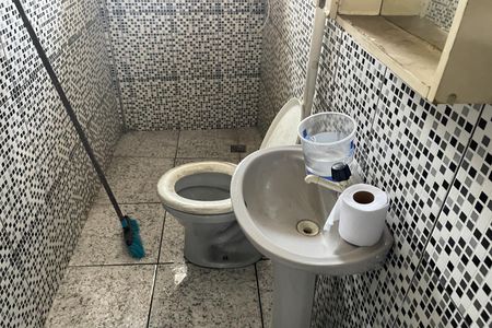 Casa para alugar com 101m², 2 quartos e sem vagaBanheiro