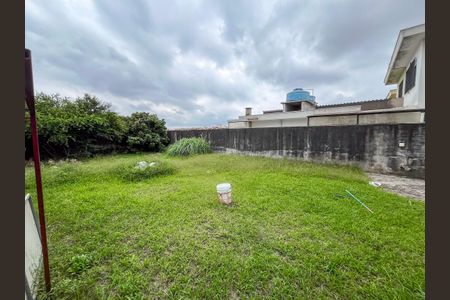 Casa à venda com 238m², 3 quartos e 4 vagas Casa à venda com 238m², 3 quartos e 4 vagasQuintal