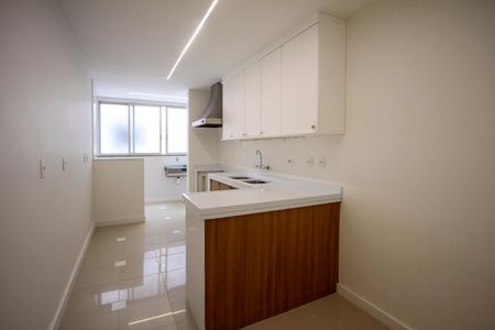 Apartamento para alugar com 176m², 3 quartos e 2 vagas
