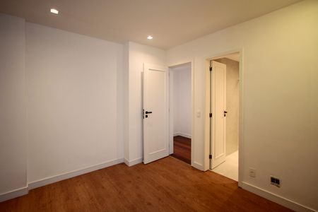 Apartamento para alugar com 176m², 3 quartos e 2 vagas