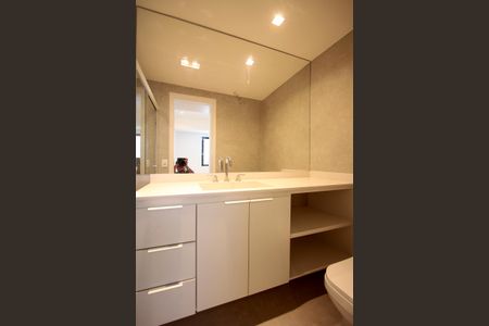 Apartamento para alugar com 176m², 3 quartos e 2 vagas