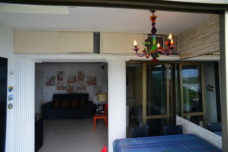 Apartamento à venda com 80m², 2 quartos e 2 vagasVaranda