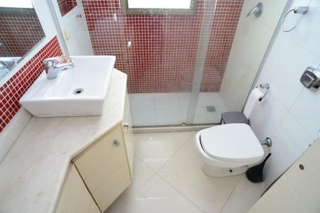 Apartamento à venda com 80m², 2 quartos e 2 vagasBanheiro Suíte 2