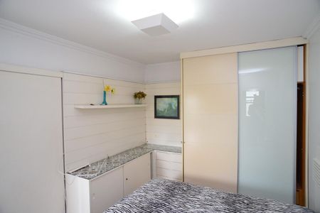 Apartamento à venda com 80m², 2 quartos e 2 vagasSuíte 2