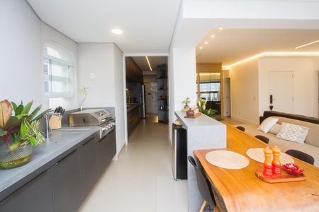 Apartamento para alugar com 134m², 2 quartos e 3 vagas Apartamento para alugar com 134m², 2 quartos e 3 vagasSala