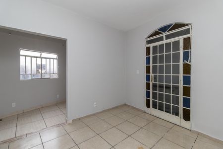 Sala 1 de casa para alugar com 1 quarto, 40m² em Glória, Belo Horizonte